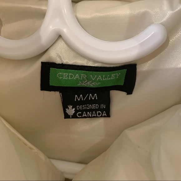 - Cedar Valley Cream Puffer Vest - Picture 5 of 5